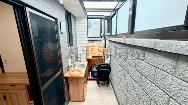 清水傳統前院停車5年新屋房屋室內格局與周邊環境