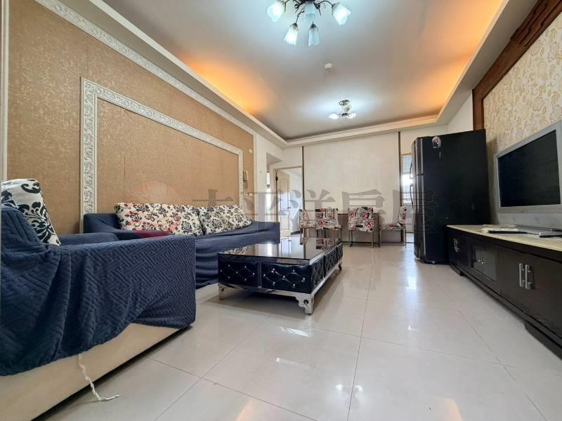 西屯低總價三房平車房屋室內格局與周邊環境