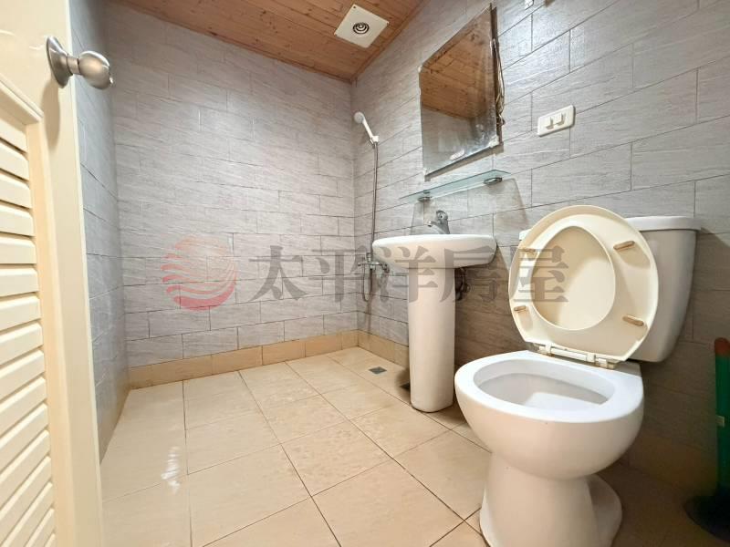 西屯低總價三房平車房屋室內格局與周邊環境