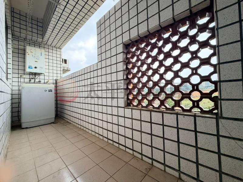 西屯低總價三房平車房屋室內格局與周邊環境