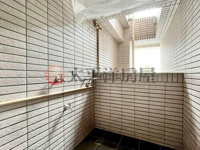 富宇豐卉二房B1獨立平車房屋室內格局與周邊環境