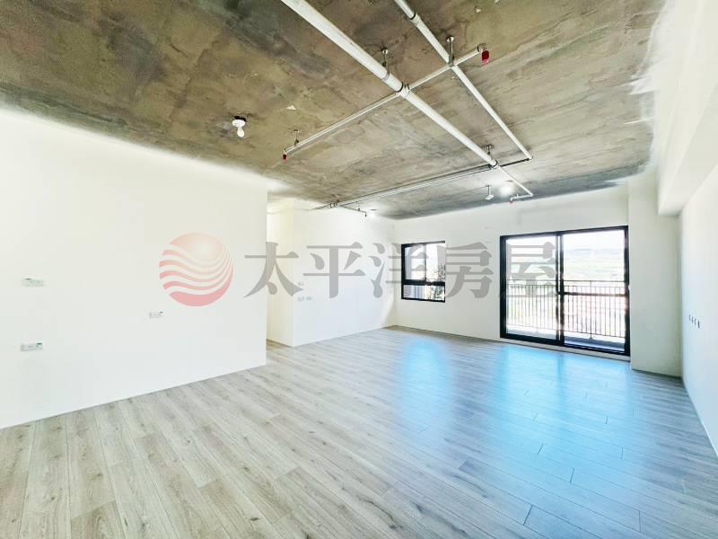 花漾天鵝高樓層四改三房雙平車房屋室內格局與周邊環境