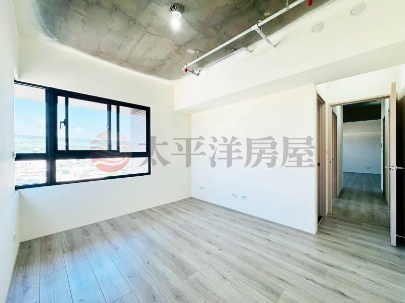 花漾天鵝高樓層四改三房雙平車房屋室內格局與周邊環境