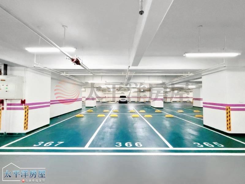 市鎮之櫻次頂樓全新2房平車房屋室內格局與周邊環境