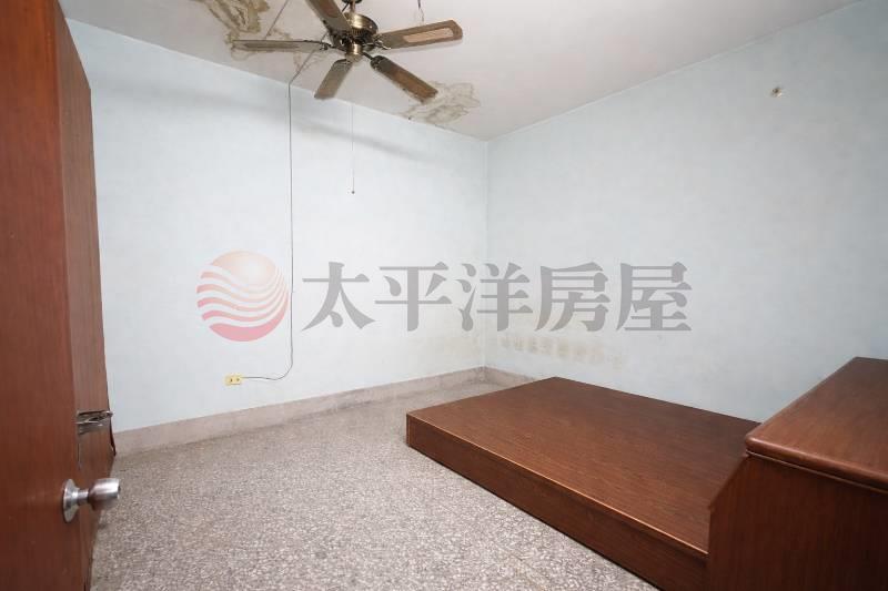 秒殺家樂福大地坪透天房屋室內格局與周邊環境