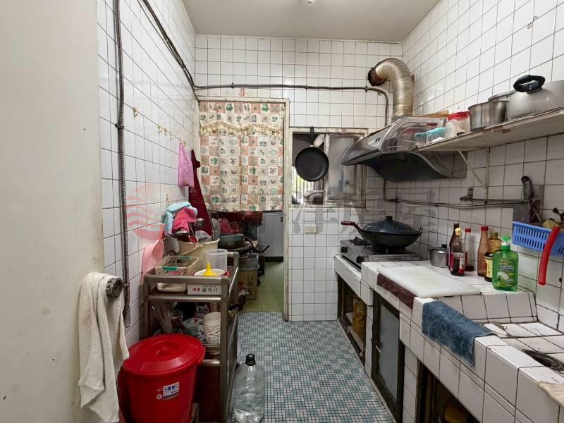 正十米漂亮一樓店住房屋室內格局與周邊環境