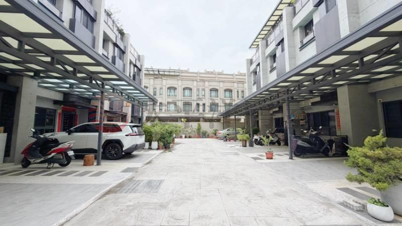 沙鹿清水模北歐風輕裝潢電梯別墅房屋室內格局與周邊環境
