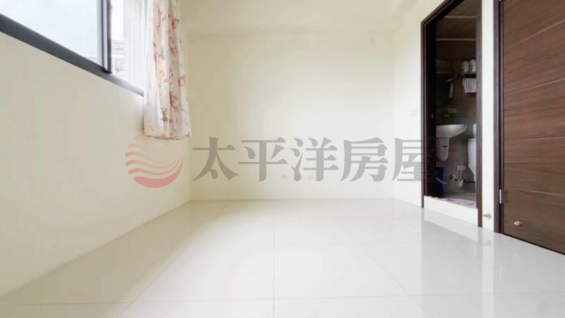 沙鹿清水模北歐風輕裝潢電梯別墅房屋室內格局與周邊環境