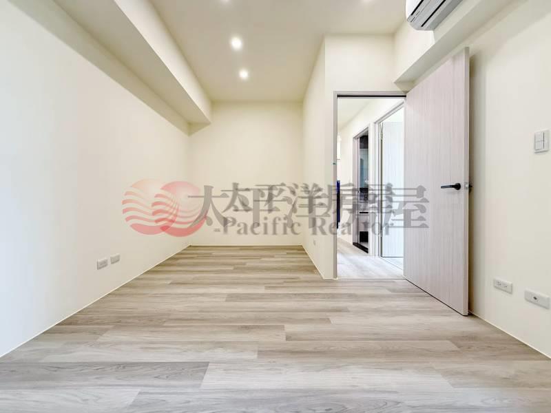 輕裝潢兩房獨立平車視野戶房屋室內格局與周邊環境