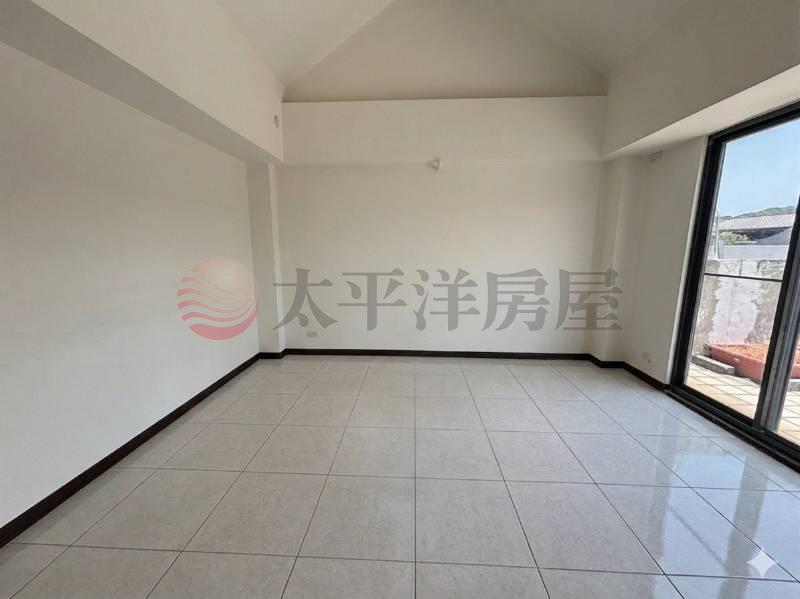 沙鹿邊間三車美墅房屋室內格局與周邊環境