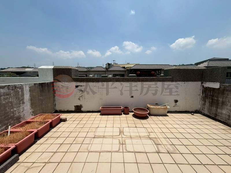 沙鹿邊間三車美墅房屋室內格局與周邊環境