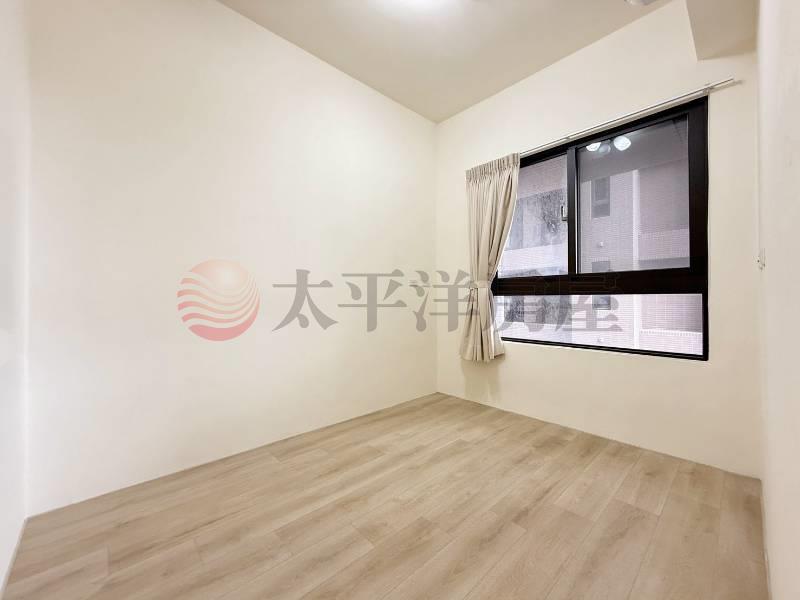 全新未住三房平車房屋室內格局與周邊環境