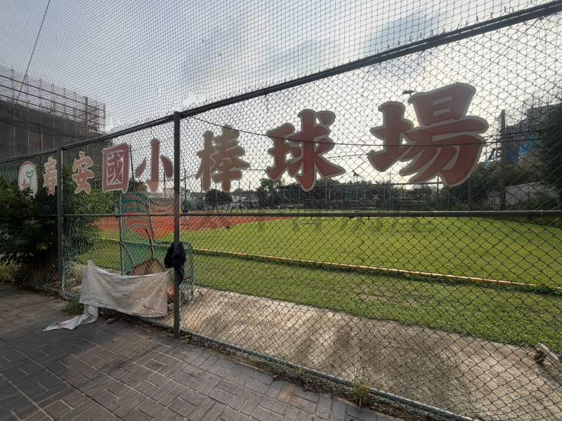 南屯嶺東旁現成收租店面ＩＩ房屋室內格局與周邊環境