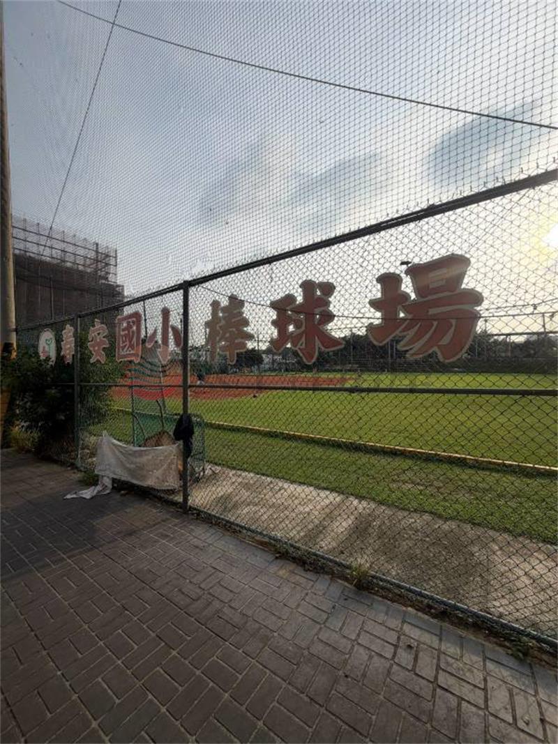 南屯嶺東旁現成收租店面ＩＩ房屋室內格局與周邊環境