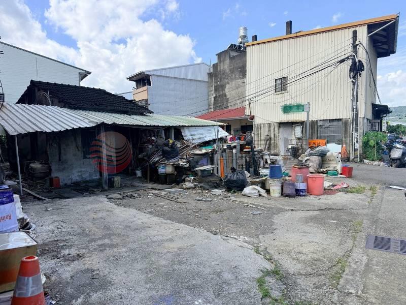 草屯正草溪路臨路土地房屋室內格局與周邊環境