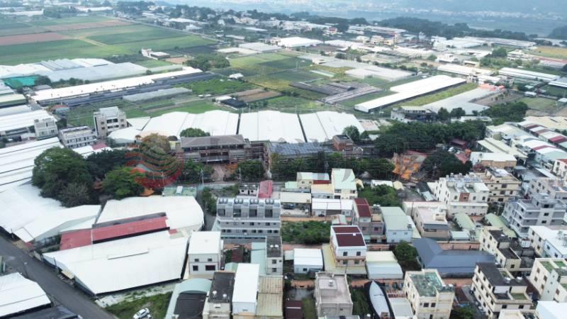 買地送屋前後臨路方正建地房屋室內格局與周邊環境