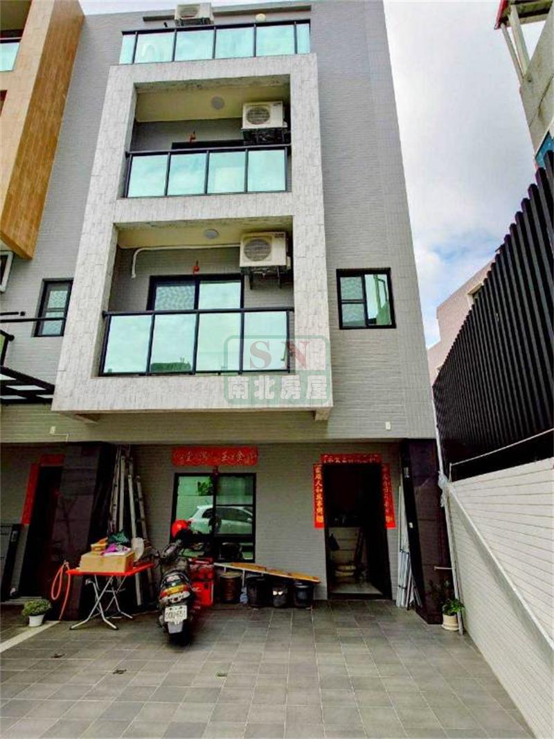 路竹富貴居輕屋齡邊間車墅