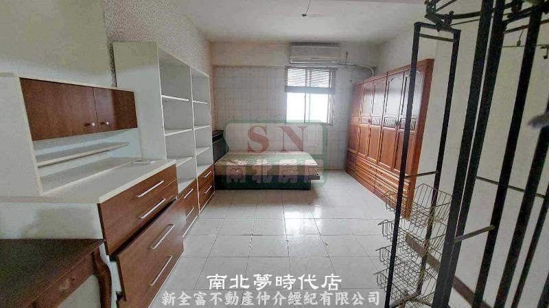 大灣國小*永大商圈*傳統有孝親房4樓5透天