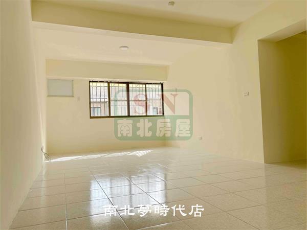 建平12街陽台進出3房+平車美電寓
