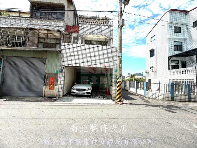 公學路前後臨路角窗車墅透天
