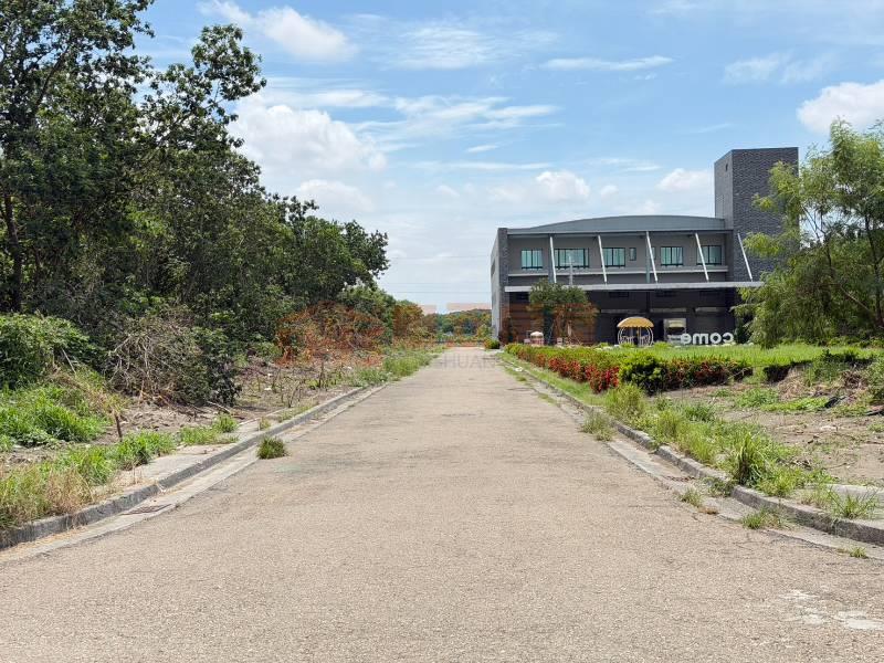 芳苑工業區角建地