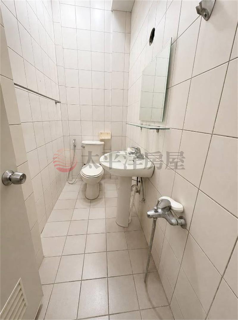 一樓孝親黃金地段稀有釋出大透天房屋室內格局與周邊環境